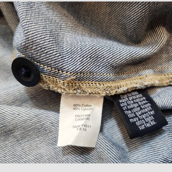 Madewell Denver Chore Denim Button Down Jean Jacket - Picture 9 of 11